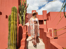 Load image into Gallery viewer, BLUE KIMONO LIGHTWEIGHT PERFECT FOR SUMMER DAYS AND BEACH, THE PHOTO IS IN MURALLA ROJA SPAIN CACTUS KIMONO FOR WOMEN SUSTAINABLE ETICHAL
